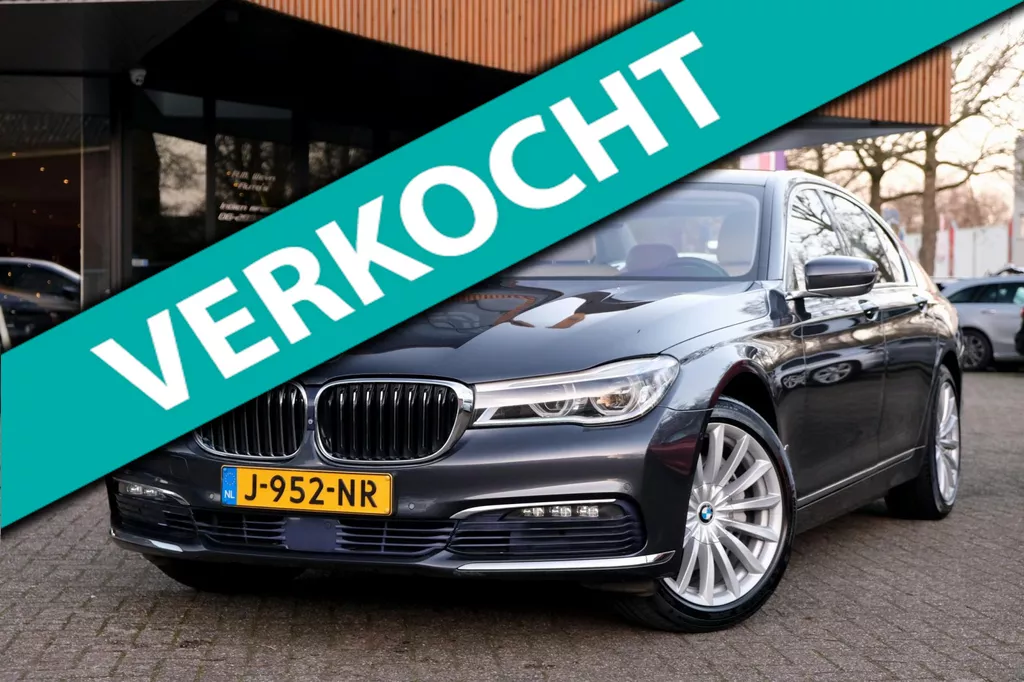 BMW 7-serie 740i High Executive ACC Massage Harman Kardon 360&deg; Camera Luchtvering