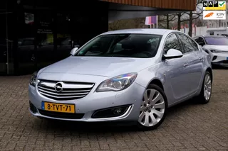 Opel Insignia 2.0 T Cosmo 4x4 250PK Camera Keyless Stoelverwarming Xenon Leder Dodehoekdetectie
