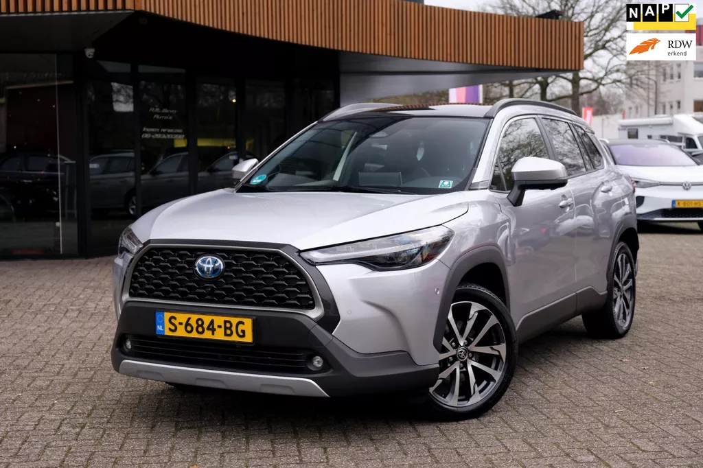 Toyota Corolla Cross 2.0 High Power Hybrid Launch Edition ACC JBL 360&deg; Winterpakket Rijklaar!