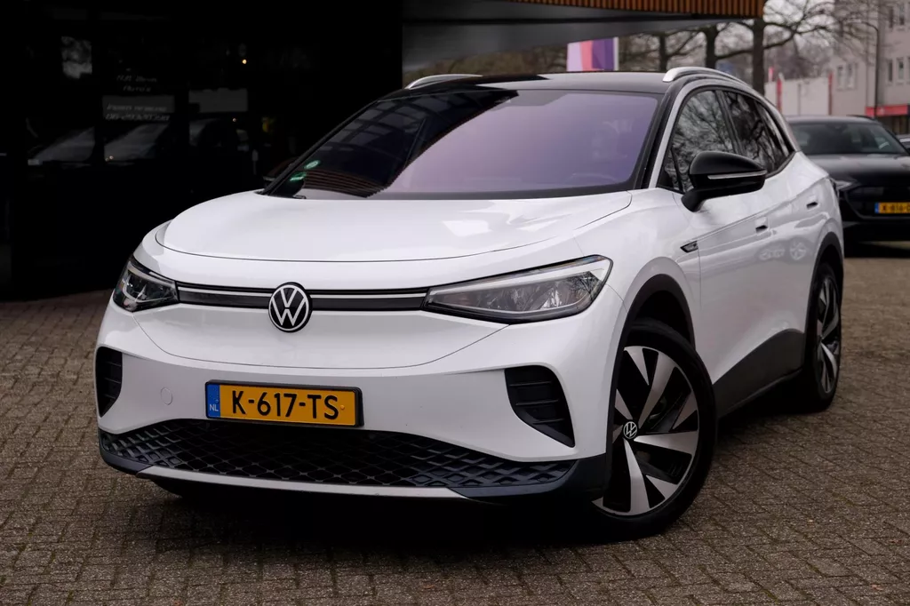 Volkswagen ID.4 Life 77 kWh ACC Winterpakket Lane Assist Camera Carplay Standkachel Stuurwielverwarming Stoelverwarming