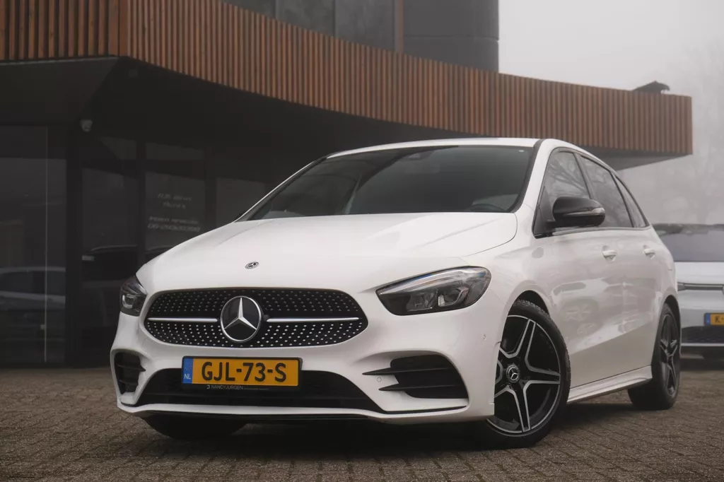 Mercedes-Benz B-klasse 180 Business Solution AMG Camera Widescreen Stoelverwarming Carplay LED