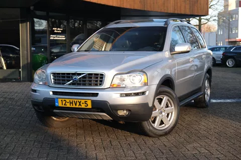 Volvo XC90 3.2 Momentum 7-Zits Carplay Schuifdak Xenon Treeplanken Trekhaak