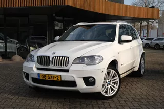 BMW X5 XDrive50i High Executive 4.4V8 M-pakket 7-Zits ACC Pano Lane Standkachel Keyless