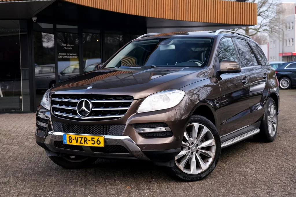 Mercedes-Benz ML 350 4MATIC UNIEK! Grijskenteken Marge Benzine Dealeronderhouden Schuifdak Trekhaak Xenon Stoelverwarming