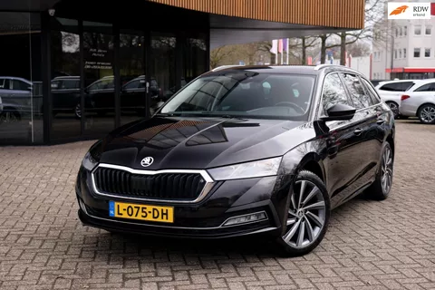 Skoda Octavia Combi 1.5 e-TSI Sport Business|ACC|Camera|Stoelverwarming|Sfeer