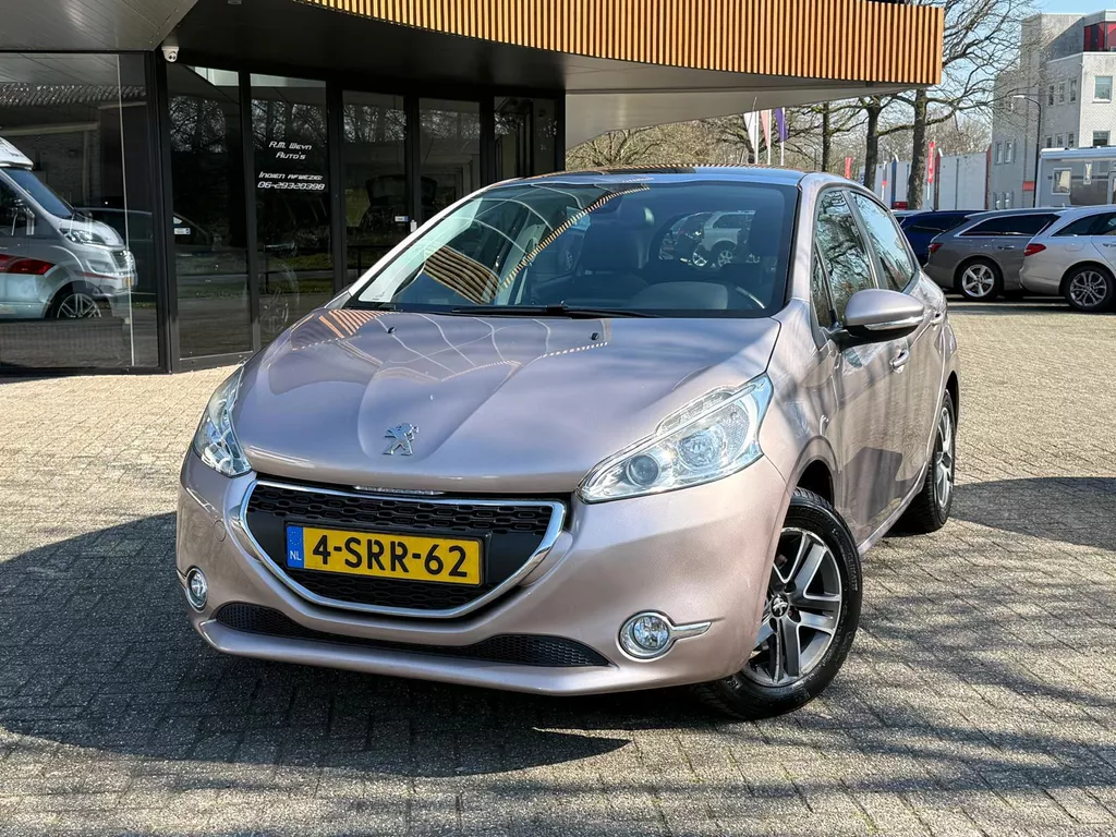 Peugeot 208 1.2 e-VTi Active|Rijklaar!|Garantie|Pano|Trekhaak|Bluetooth