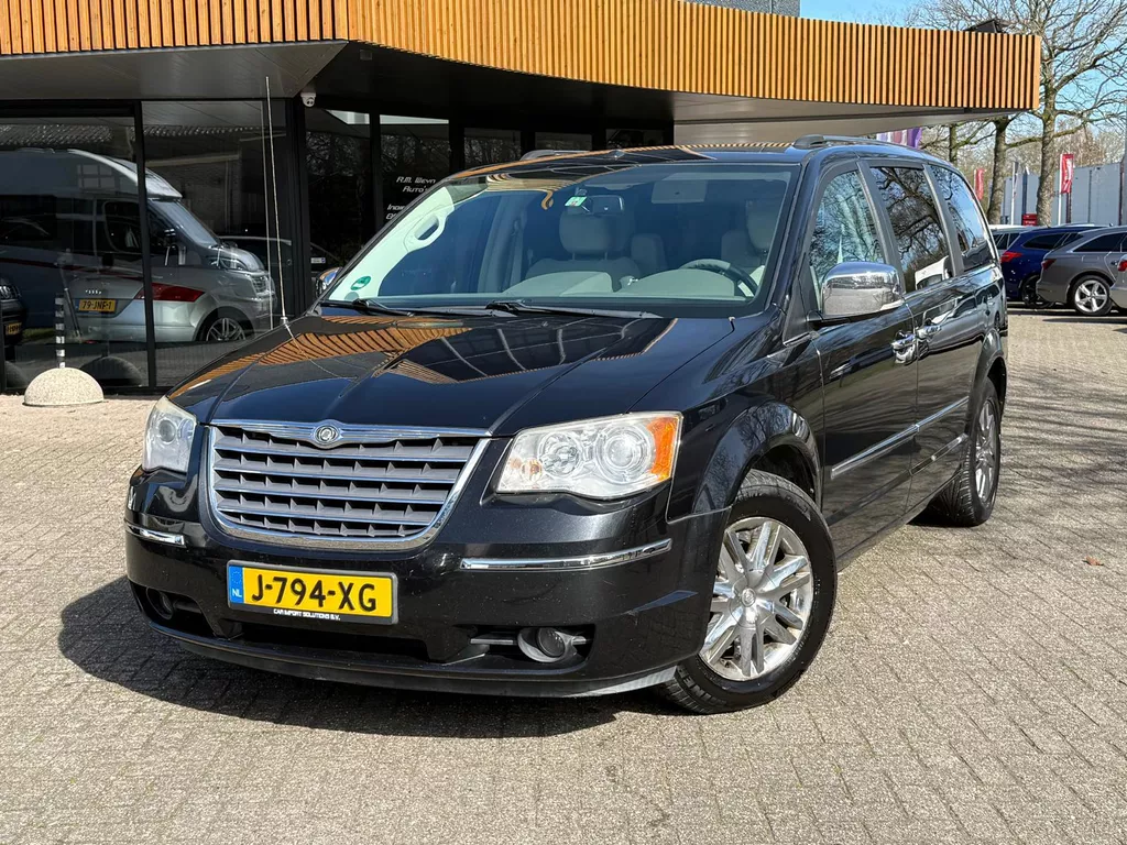 Chrysler Town &amp; Country 4.0 V6|6-Zits|Camera|TV|Electrische deuren|Automaat|