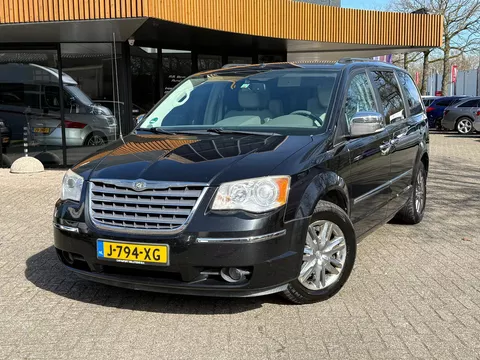 Chrysler Town &amp; Country 4.0 V6|6-Zits|Camera|TV|Electrische deuren|Automaat|