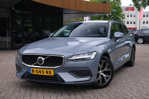 Volvo V60 2.0 B3 Essential|Rijklaar!|PilotAssist|ACC|BLIS|Carplay|Trekhaak|Camera