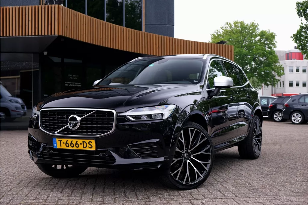 Volvo XC60 2.0 T8 Twin Engine AWD R-Design|Rijklaar!|Luchtvering|Pano|HK|HUD|ACC|PilotAssist|ACC|Trekhaak|Winterpakket|Standkachel