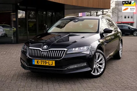 &Scaron;koda Superb Combi 1.5 TSI ACT Business Edition|ACC|Trekhaak|Camera|Canton|Carplay|Alcantara