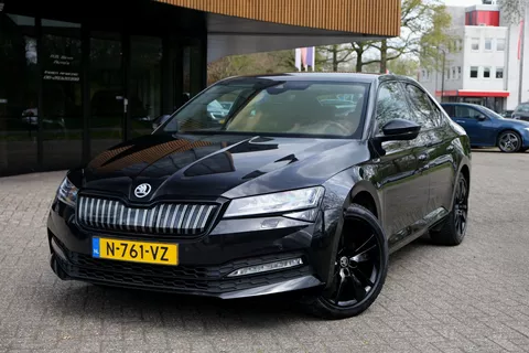 Skoda Superb 1.4 TSI iV Sportline Business|Camera|Carplay|Trekhaak|Canton|Keyless|Digidash|Sportonderstel