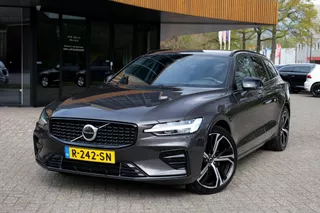 Volvo V60 2.0 B3 Plus Dark|Rijklaar!|PilotAssist|ACC|Camera|Trekhaak|Winterpakket|Carplay|Keyless