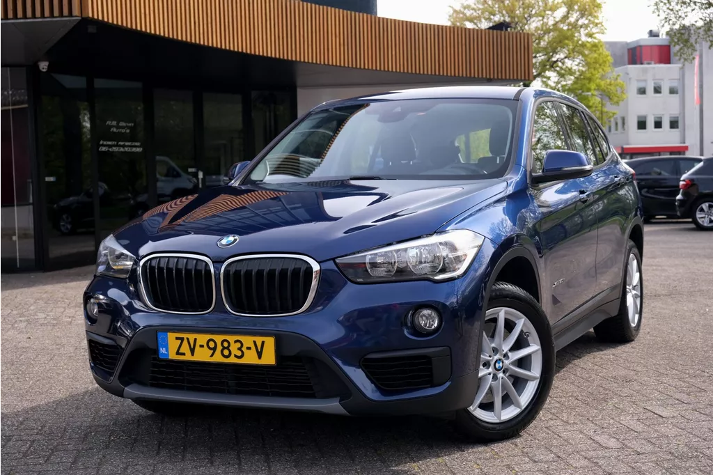 BMW X1 XDrive20i Centennial Executive|Rijklaar!|Trekhaak|Stoelverwarming|Clima|Cruise