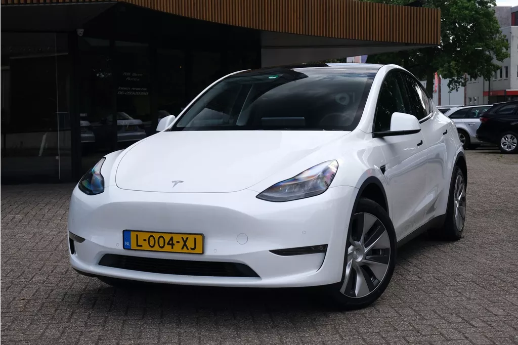 Tesla Model Y Long Range AWD 75 kWh|Rijklaar!|SoH91%|FSD3|Pano|Trekhaak|Warmtepomp|INCL.BTW