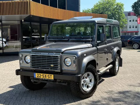 Land Rover Defender 2.5 TD5 110 SW XTech|Rijklaar!|9-Zits|Schuifdak|Trekhaak|Stoelverwarming|Nieuwe APK+Beurt|2e Eigenaar!
