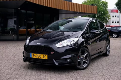 Ford Fiesta 1.6 ST2|Camera|Recaro|Clima|Cruise|Voorruitverwarming|Bluetooth