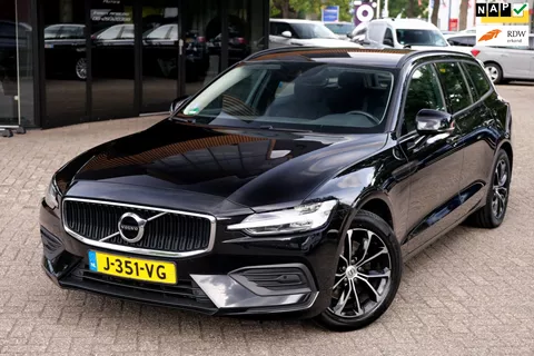 Volvo V60 2.0 B3 Momentum Advantage/ACC/PilotAssist/Trekhaak/BLIS/Stuurwielverwarming