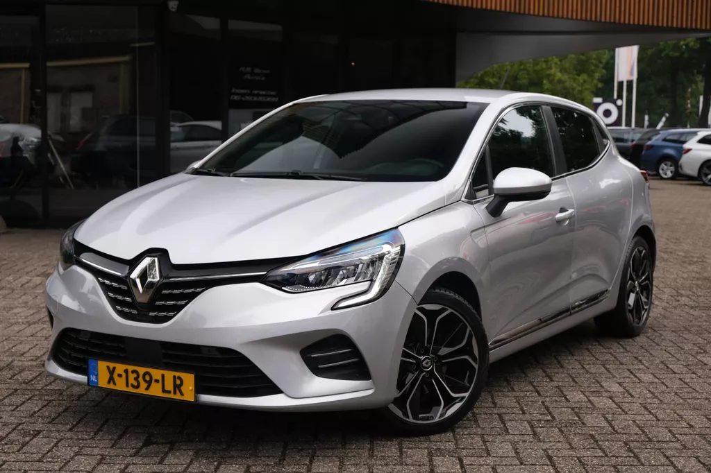 Renault Clio 1.6 E-Tech Hybrid 145 Techno/Camera/Carplay/LED/Keyless