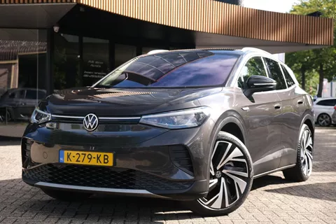 Volkswagen ID.4 First 77 kWh/ACC/Camera/Winterpakket/Trekhaak/1e Eigenaar