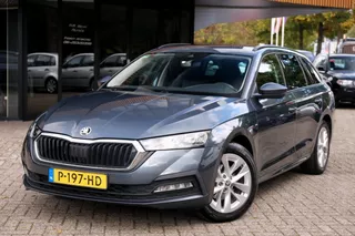Skoda Octavia Combi 1.5 e-TSI Business Edition Plus/Camera/Stoelverwarming/Carplay/Keyless