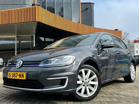 Volkswagen Golf e-Golf/Carplay/ACC/LED/Warmtepomp