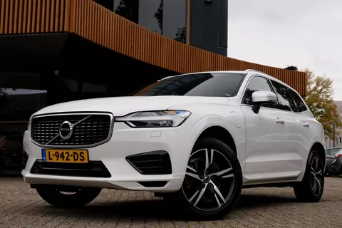 Volvo XC60 2.0 T8 Twin Engine AWD R-Design/Autopilot/Pano/Trekhaak/Alcantara/Stuurwielverwarming/