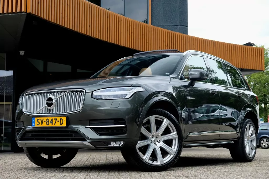 Volvo XC90 2.0 T5 AWD Inscription/7-Zits/Autopilot/B&amp;W/HUD/Panoramadak/Standkachel/