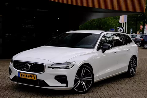 Volvo V60 2.0 T5 R-Design/250PK/Trekhaak/Camera/Winterpakket/Carplay/