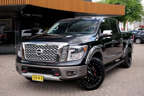 Nissan Titan 5.6L V8 4WD Platinum Reserve/Excl.BTW/LPG/Tow Hooks/360&deg;/20&quot;Fuel/Rockford Fosgate/Stuurwielverwarming/Keyless