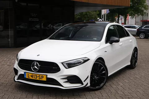 Mercedes-Benz A-klasse AMG 35 4MATIC/Pano/Burmester/Sfeer/Widescreen/Camera/Carplay
